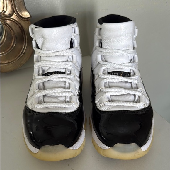 Air Jordan 11 Retro “Concord” 2000 Athletic Shoes - Picture 2 of 13